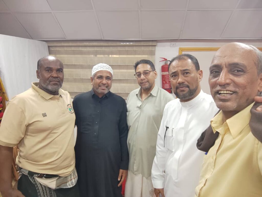 خريجو ثانوية بن شهاب دفعة عام 94 يجتمعون على مائدة الإفطار السنوية ولقاء لتعزيز الروابط وإ ستعادة الذكريات "شاهد الصور" خريجو ثانوية بن شهاب دفعة عام 94 يجتمعون على مائدة الإفطار السنوية ولقاء لتعزيز الروابط وإ ستعادة الذكريات "شاهد الصور"