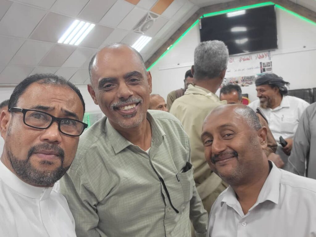 خريجو ثانوية بن شهاب دفعة عام 94 يجتمعون على مائدة الإفطار السنوية ولقاء لتعزيز الروابط وإ ستعادة الذكريات "شاهد الصور" خريجو ثانوية بن شهاب دفعة عام 94 يجتمعون على مائدة الإفطار السنوية ولقاء لتعزيز الروابط وإ ستعادة الذكريات "شاهد الصور"