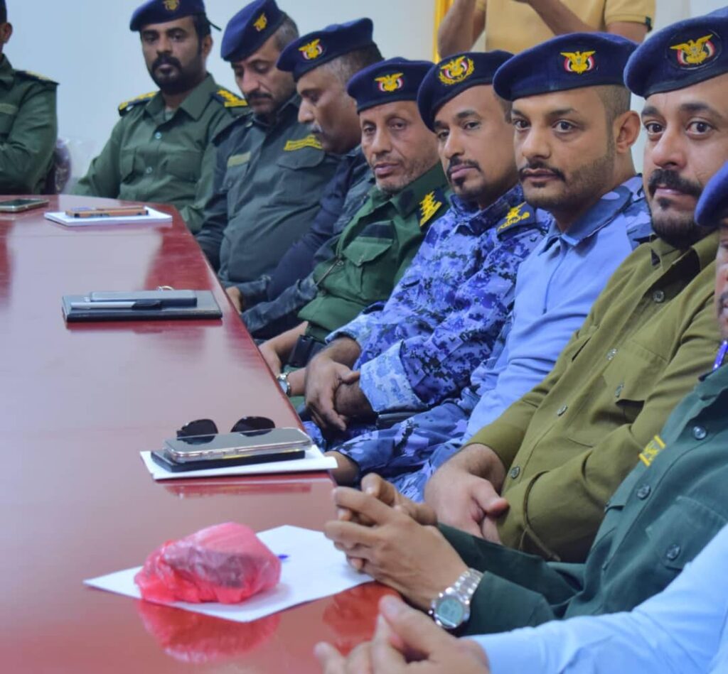 اجتماع أمني موسع بسيئون برئاسة العميد بن حبيش يناقش تنفيذ الخطة الأمنية لشهر رمضان ويستعرض الإنجازات الأمنية لعام 2025م اجتماع أمني موسع بسيئون برئاسة العميد بن حبيش يناقش تنفيذ الخطة الأمنية لشهر رمضان ويستعرض الإنجازات الأمنية لعام 2025م