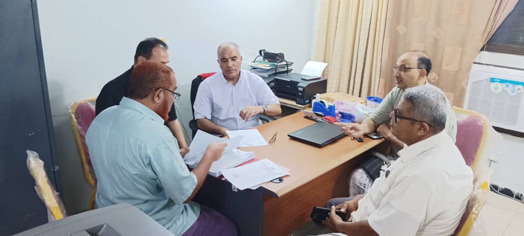 وزير التربية والتعليم (العبادي) يتفقد سير العمل بالمطبعة السرية ويطلع على الإعداد والتجهيزات للامتحانات الوزارية وزير التربية والتعليم (العبادي) يتفقد سير العمل بالمطبعة السرية ويطلع على الإعداد والتجهيزات للامتحانات الوزارية