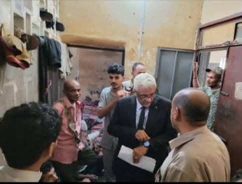 النيابة العامة تفتش أماكن الاحتجاز في المعلا بعدن النيابة العامة تفتش أماكن الاحتجاز في المعلا بعدن