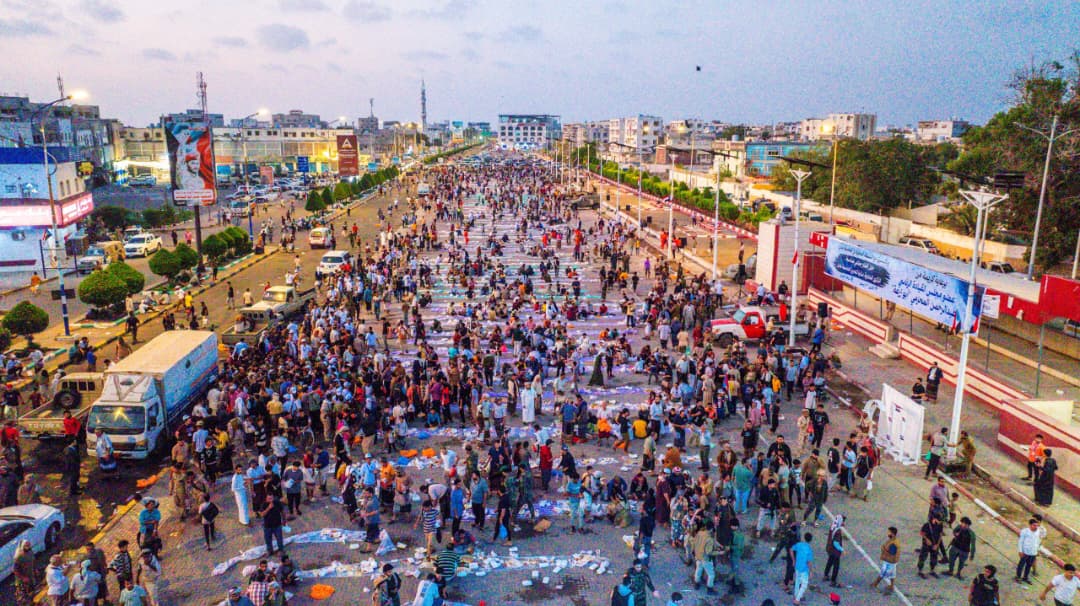 برعاية المحرّمي.. عدن تحتفل بالذكرى الـ11 لتحريرها بمهرجان جماهيري وإفطار جماعي برعاية المحرّمي.. عدن تحتفل بالذكرى الـ11 لتحريرها بمهرجان جماهيري وإفطار جماعي