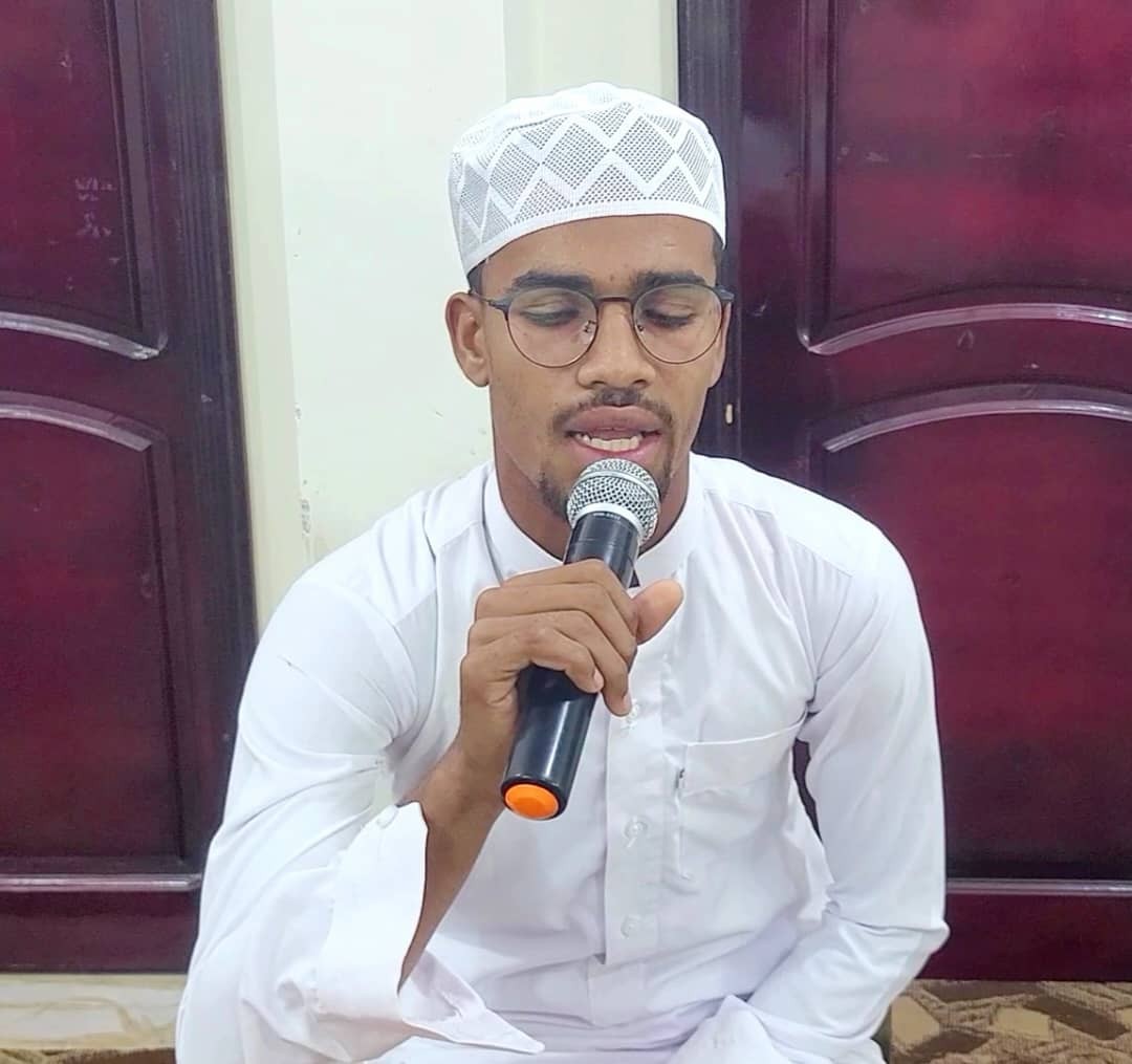 تنفيذية انتقالي تريم تدشن مسابقة الرئيس الزُبيدي لحفظ القرآن الكريم تنفيذية انتقالي تريم تدشن مسابقة الرئيس الزُبيدي لحفظ القرآن الكريم