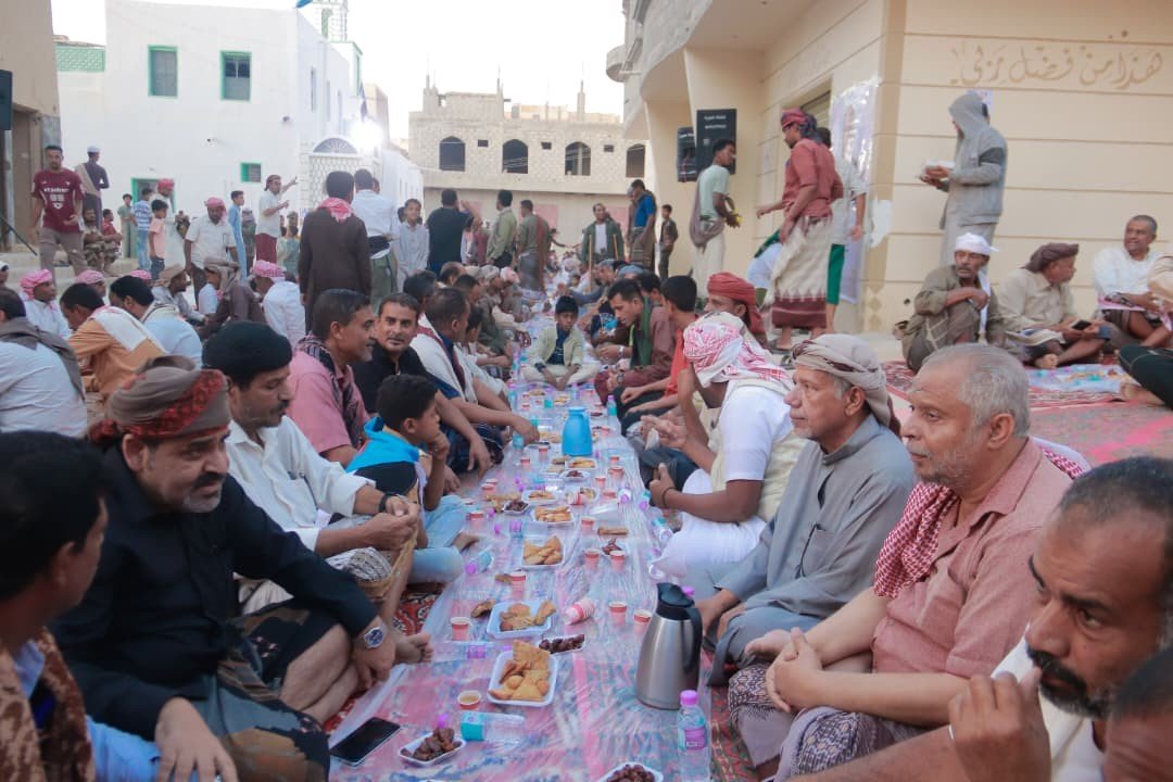 برعاية الرئيس الزُبيدي.. انتقالي حورة ووادي العين يقيم أمسية رمضانية ومأدبة إفطار جماعي برعاية الرئيس الزُبيدي.. انتقالي حورة ووادي العين يقيم أمسية رمضانية ومأدبة إفطار جماعي