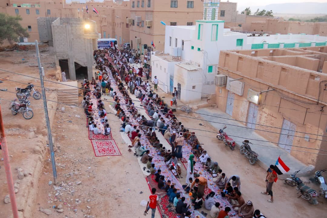 برعاية الرئيس الزُبيدي.. انتقالي حورة ووادي العين يقيم أمسية رمضانية ومأدبة إفطار جماعي برعاية الرئيس الزُبيدي.. انتقالي حورة ووادي العين يقيم أمسية رمضانية ومأدبة إفطار جماعي