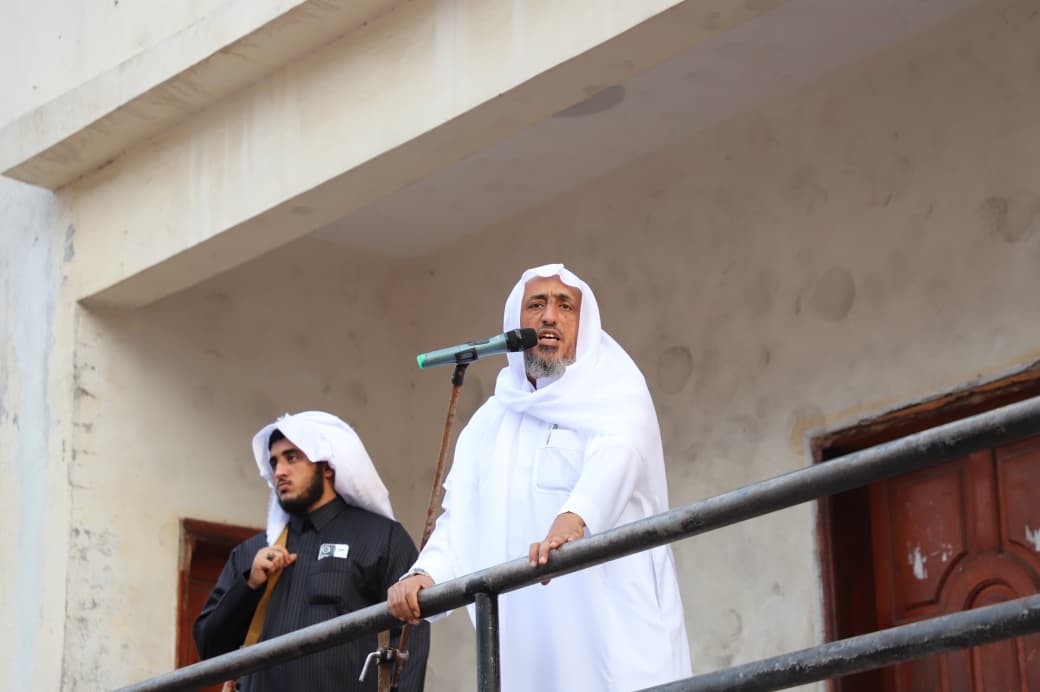 القائم بأعمال الأمين العام وعدد من قيادة المجلس يؤدون صلاة العيد بالعاصمة عدن القائم بأعمال الأمين العام وعدد من قيادة المجلس يؤدون صلاة العيد بالعاصمة عدن