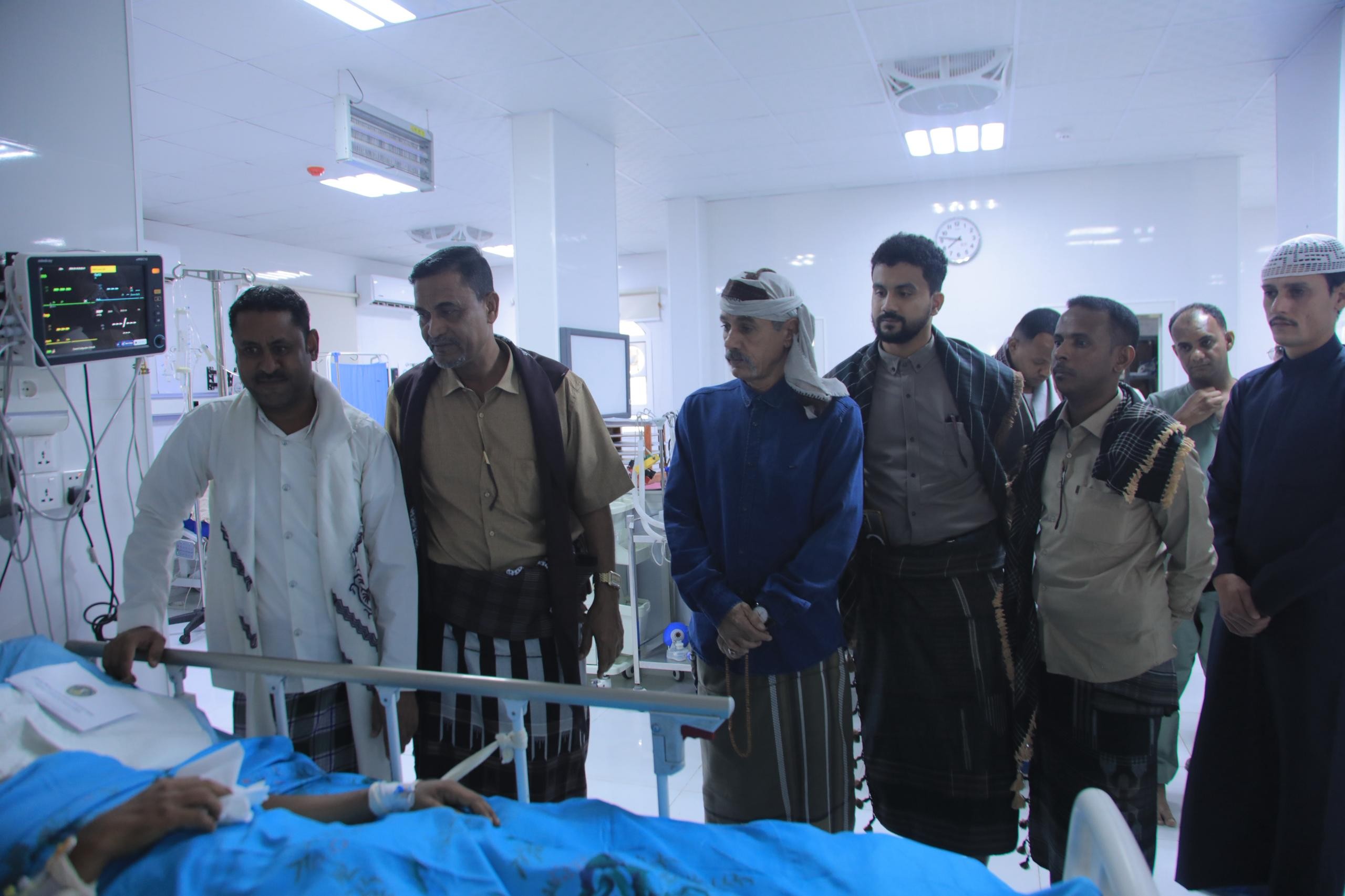 تنفيذية انتقالي وادي وصحراء حضرموت تنفذ زيارة عيدية لمرضى مستشفى سيئون العام تنفيذية انتقالي وادي وصحراء حضرموت تنفذ زيارة عيدية لمرضى مستشفى سيئون العام