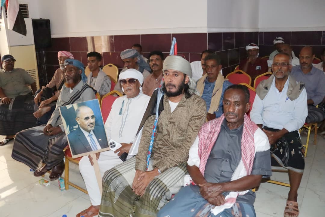 انتقالي حضرموت يعقد اجتماعاً موسعاً لهيئات المجلس بالمحافظة.. ويؤكدون على أن محاولة تمزيق النسيج الجنوبي وتفريخ المكونات لن تنجح انتقالي حضرموت يعقد اجتماعاً موسعاً لهيئات المجلس بالمحافظة.. ويؤكدون على أن محاولة تمزيق النسيج الجنوبي وتفريخ المكونات لن تنجح