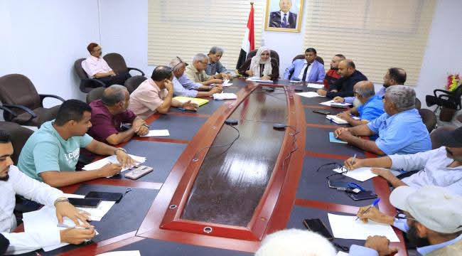 وكيل نيابة الصناعة والتجارة تترأس اجتماعًا بعدن لمناقشة تفعيل الدور الرقابي وتعزيز كفاءة الضبط القضائي - وكيل نيابة الصناعة والتجارة تترأس اجتماعًا بعدن لمناقشة تفعيل الدور الرقابي وتعزيز كفاءة الضبط القضائي -