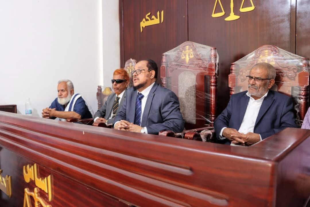 رئيس هيئة التفتيش القضائي يتفقد سير العمل في محاكم ونيابات لحج عقب الإجازة القضائية - رئيس هيئة التفتيش القضائي يتفقد سير العمل في محاكم ونيابات لحج عقب الإجازة القضائية -