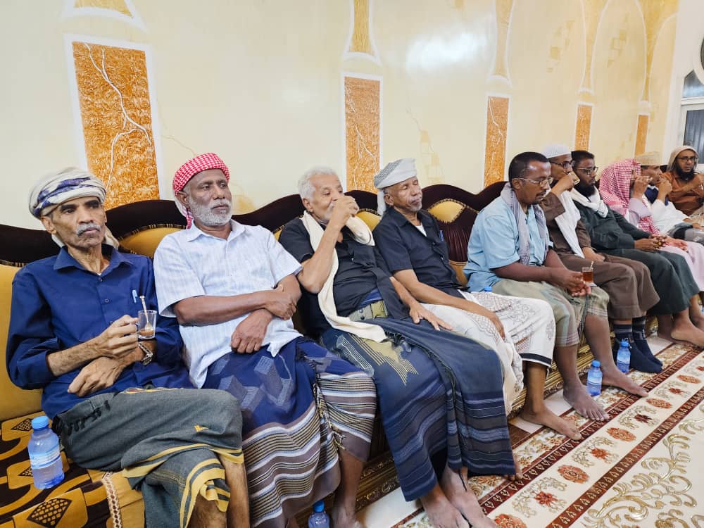 القطن تشهد لقاءً رمضانيًا جامعًا بدعوة الشيخ عمر المشي وبحضور قيادة حاضرة حضرموت وكِندة والمشايخ والوجهاء القطن تشهد لقاءً رمضانيًا جامعًا بدعوة الشيخ عمر المشي وبحضور قيادة حاضرة حضرموت وكِندة والمشايخ والوجهاء