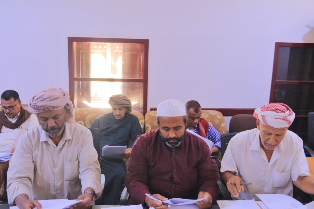 اجتماع تنفيذي شبام يناقش ضبط الأسعار وأزمة الغاز وتقييم التعليم ومشاريع النظافة والتحسين بالمديرية اجتماع تنفيذي شبام يناقش ضبط الأسعار وأزمة الغاز وتقييم التعليم ومشاريع النظافة والتحسين بالمديرية