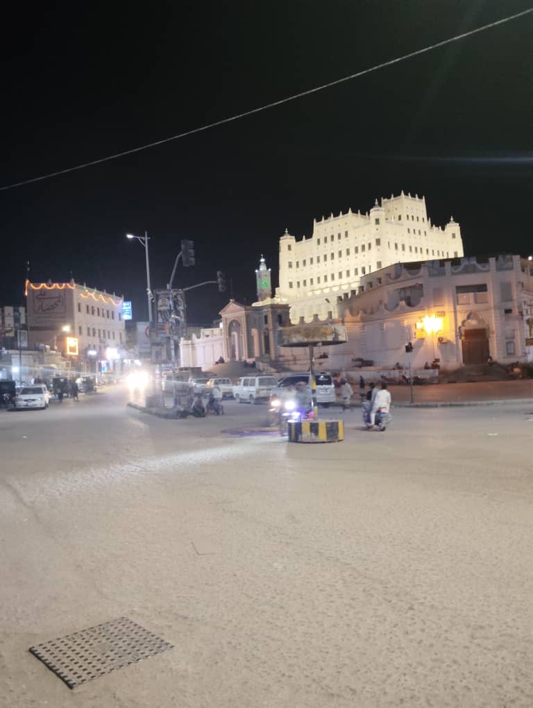 ليالي رمضان في سيئون… نكهة روحانية وسحر لا يُضاهى في جوهرة الوادي والصحراء ليالي رمضان في سيئون… نكهة روحانية وسحر لا يُضاهى في جوهرة الوادي والصحراء