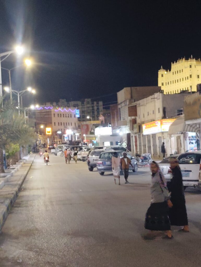 ليالي رمضان في سيئون… نكهة روحانية وسحر لا يُضاهى في جوهرة الوادي والصحراء ليالي رمضان في سيئون… نكهة روحانية وسحر لا يُضاهى في جوهرة الوادي والصحراء