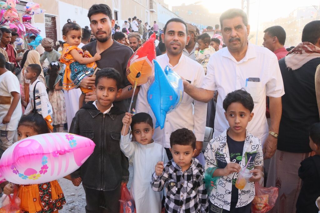 تختيم الأطفال وتمثيل لمناسك الحج والعمرة ومسابقات ثقافية وأناشيد الطفولة في ختم مسجد آل الروشن بسحيل سيئون ليلة النصف من رمضان تختيم الأطفال وتمثيل لمناسك الحج والعمرة ومسابقات ثقافية وأناشيد الطفولة في ختم مسجد آل الروشن بسحيل سيئون ليلة النصف من رمضان