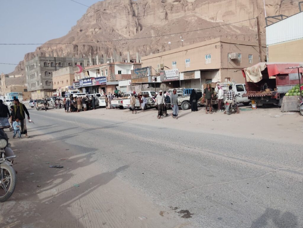 رمضان يجمعنا في حورة وادي العين.. عدسة "تاربه اليوم" ترصد ملامح الأسواق الرمضانية في المدينة التاريخية "شاهد الصور" رمضان يجمعنا في حورة وادي العين.. عدسة "تاربه اليوم" ترصد ملامح الأسواق الرمضانية في المدينة التاريخية "شاهد الصور"