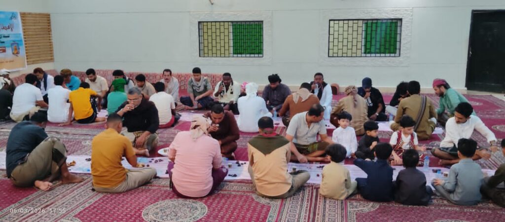 برعاية الشيخ محمد أحمد بن هرهره ..الافطار والملتقى السنوي الأول لأسرة آل الشيخ علي هرهره بعموم ساحل حضرموت "صور" برعاية الشيخ محمد أحمد بن هرهره ..الافطار والملتقى السنوي الأول لأسرة آل الشيخ علي هرهره بعموم ساحل حضرموت "صور"