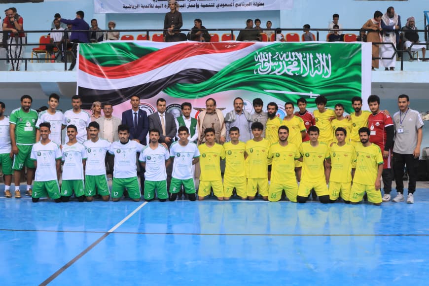 الوكيل الفاطمي يدشن بطولة كرة اليد للأندية بمحافظة مأرب الوكيل الفاطمي يدشن بطولة كرة اليد للأندية بمحافظة مأرب