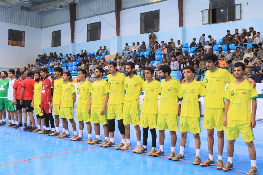 الوكيل الفاطمي يدشن بطولة كرة اليد للأندية بمحافظة مأرب الوكيل الفاطمي يدشن بطولة كرة اليد للأندية بمحافظة مأرب