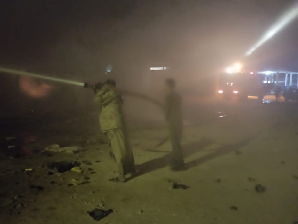 الدفاع المدني بوادي حضرموت يخمد حريقاً اندلع في محل خردة بمنطقة الخيام بمديرية سيئون الدفاع المدني بوادي حضرموت يخمد حريقاً اندلع في محل خردة بمنطقة الخيام بمديرية سيئون