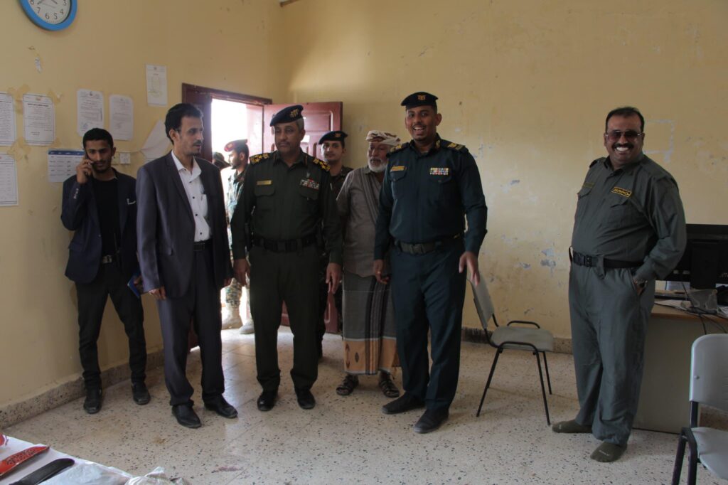 الوكيل الجيلاني يتفقد الأجهزة الأمنية بساحل حضرموت ويطلع على جاهزيتها الوكيل الجيلاني يتفقد الأجهزة الأمنية بساحل حضرموت ويطلع على جاهزيتها