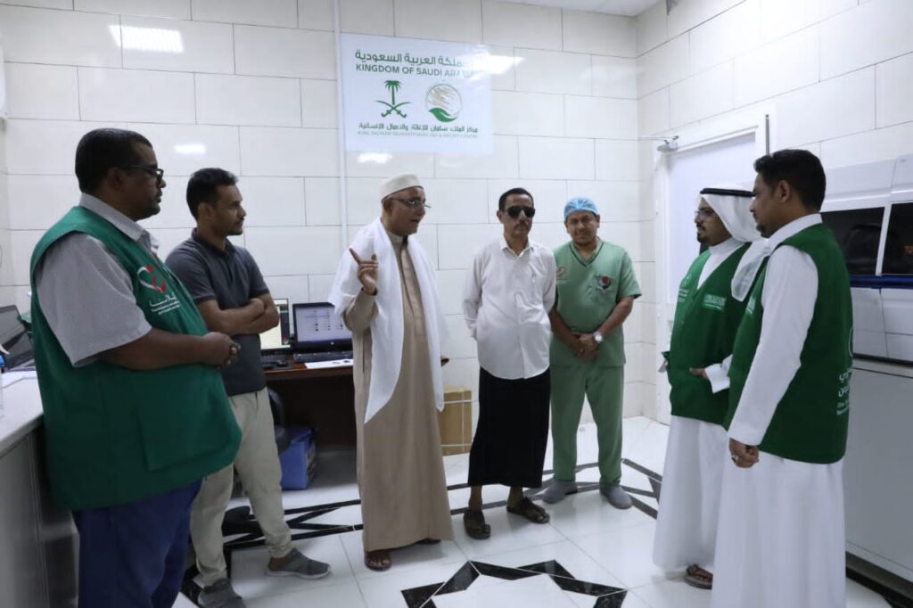 وفد من البرنامج السعودي لتنمية وإعمار اليمن يزور مراكز فاطمة بابطين الطبية بوادي حضرموت وفد من البرنامج السعودي لتنمية وإعمار اليمن يزور مراكز فاطمة بابطين الطبية بوادي حضرموت