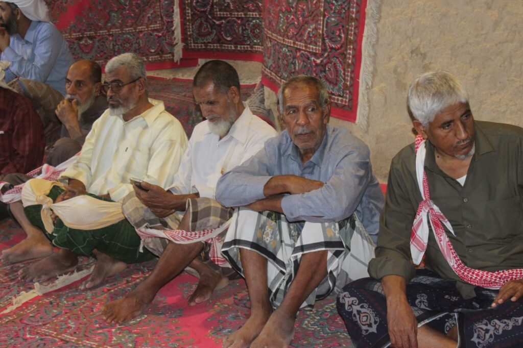 وسط حضور مبارك أهالي وأبناء منطقة بئرالمديني ببور م/ سيئون يقيمون الإفطار الرمضاني الجماعي و السنوي للعام الثالث على التوالي ويجتمعون على مأدبة إفطار واحدة وسط حضور مبارك أهالي وأبناء منطقة بئرالمديني ببور م/ سيئون يقيمون الإفطار الرمضاني الجماعي و السنوي للعام الثالث على التوالي ويجتمعون على مأدبة إفطار واحدة