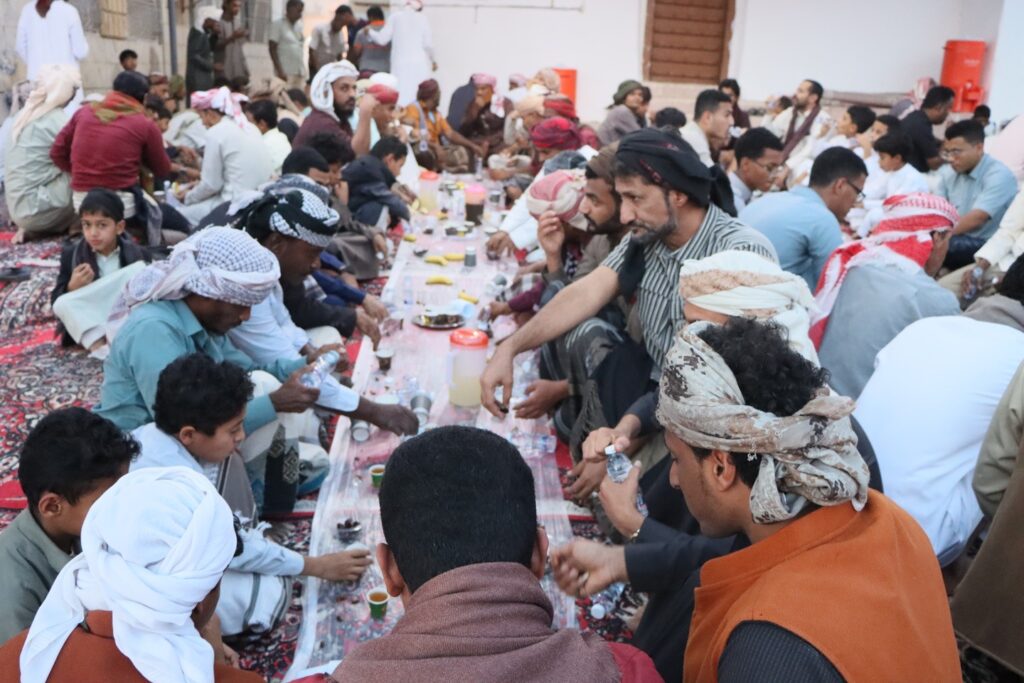 الشيخ خالد محسن العامري يقيم الافطار السنوي وأمسية رمضانية ببيته العامر بمنطقة تاربة الشيخ خالد محسن العامري يقيم الافطار السنوي وأمسية رمضانية ببيته العامر بمنطقة تاربة