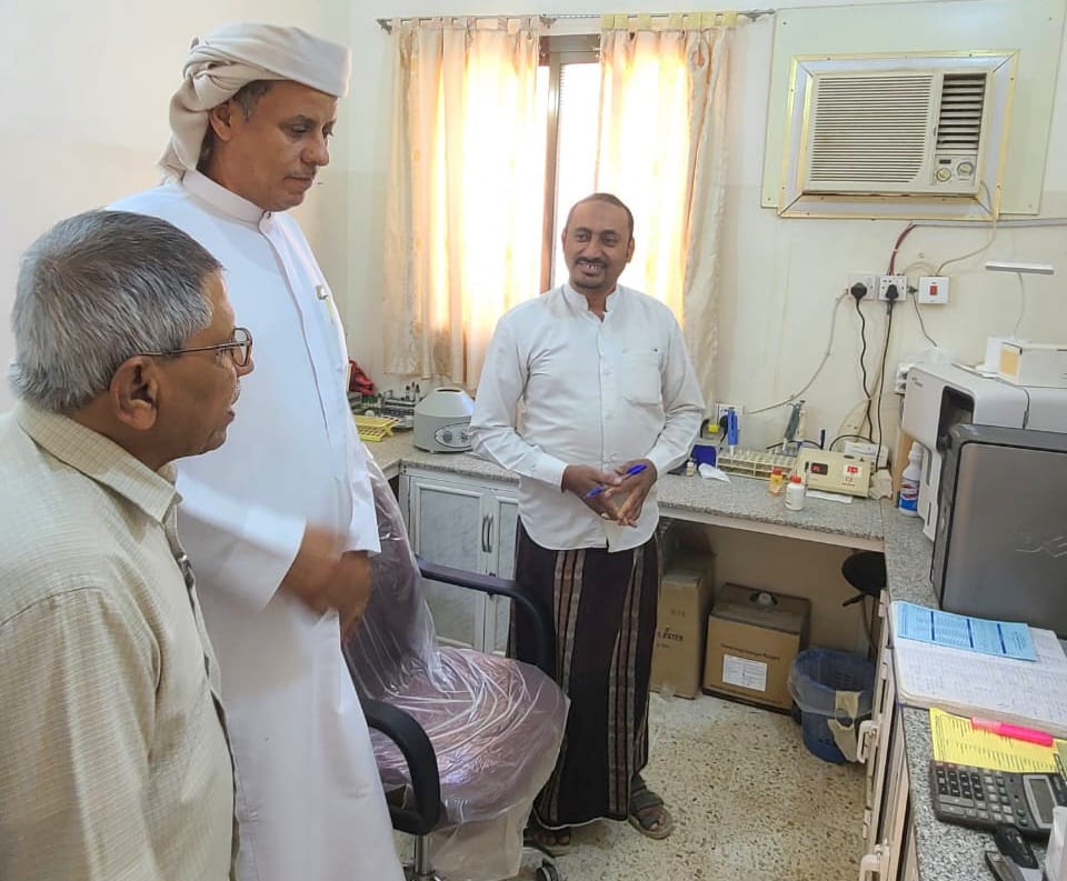 مدير عام سيئون يزور المركز الصحي بتاربة ويشيد بمستوى الأداء والانضباط مدير عام سيئون يزور المركز الصحي بتاربة ويشيد بمستوى الأداء والانضباط