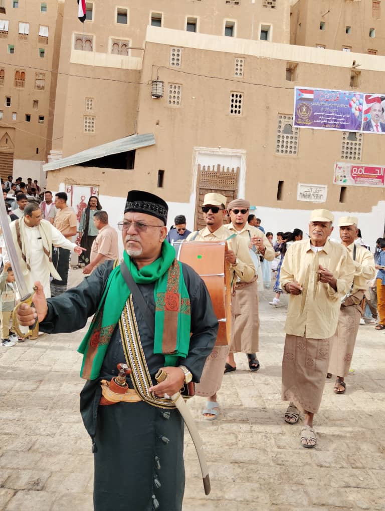 زينة العيد والطيالة والعواد بشبام زينة العيد والطيالة والعواد بشبام