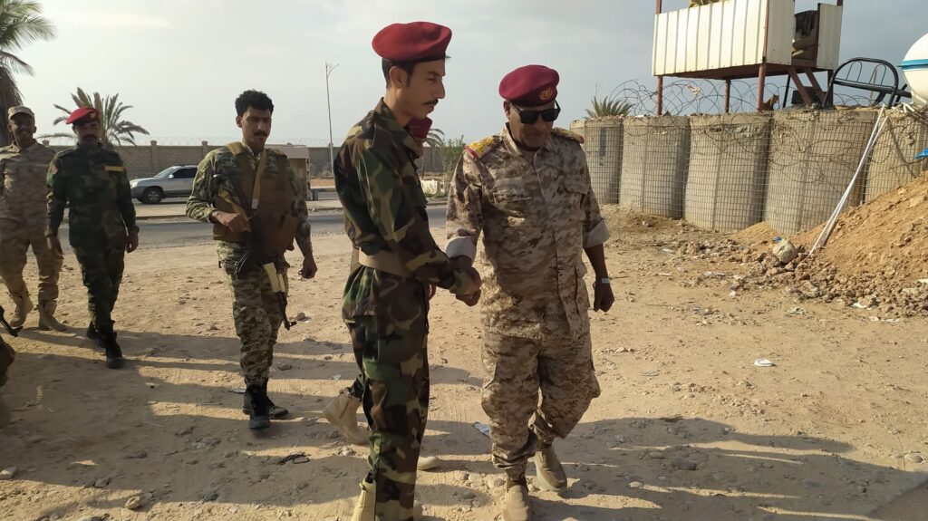 قائد لواء الريان العميد ركن خالد أحمد التميمي يستقبل تهاني عيد الفطر مع منتسبي اللواء ويتفقد مواقعهم العسكرية قائد لواء الريان العميد ركن خالد أحمد التميمي يستقبل تهاني عيد الفطر مع منتسبي اللواء ويتفقد مواقعهم العسكرية