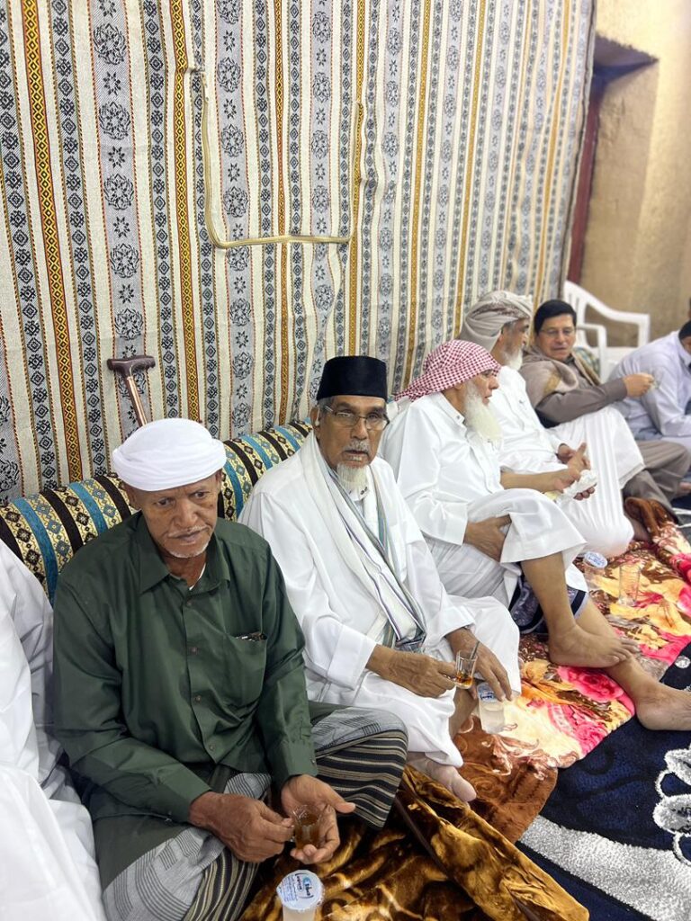 قبيلة آل باجري تقيم العواد الجماعي السابع عشر للقبيلة بمناسبة عيد الفطر المبارك في ضيافة مكتب آل حسن بن علي قبيلة آل باجري تقيم العواد الجماعي السابع عشر للقبيلة بمناسبة عيد الفطر المبارك في ضيافة مكتب آل حسن بن علي