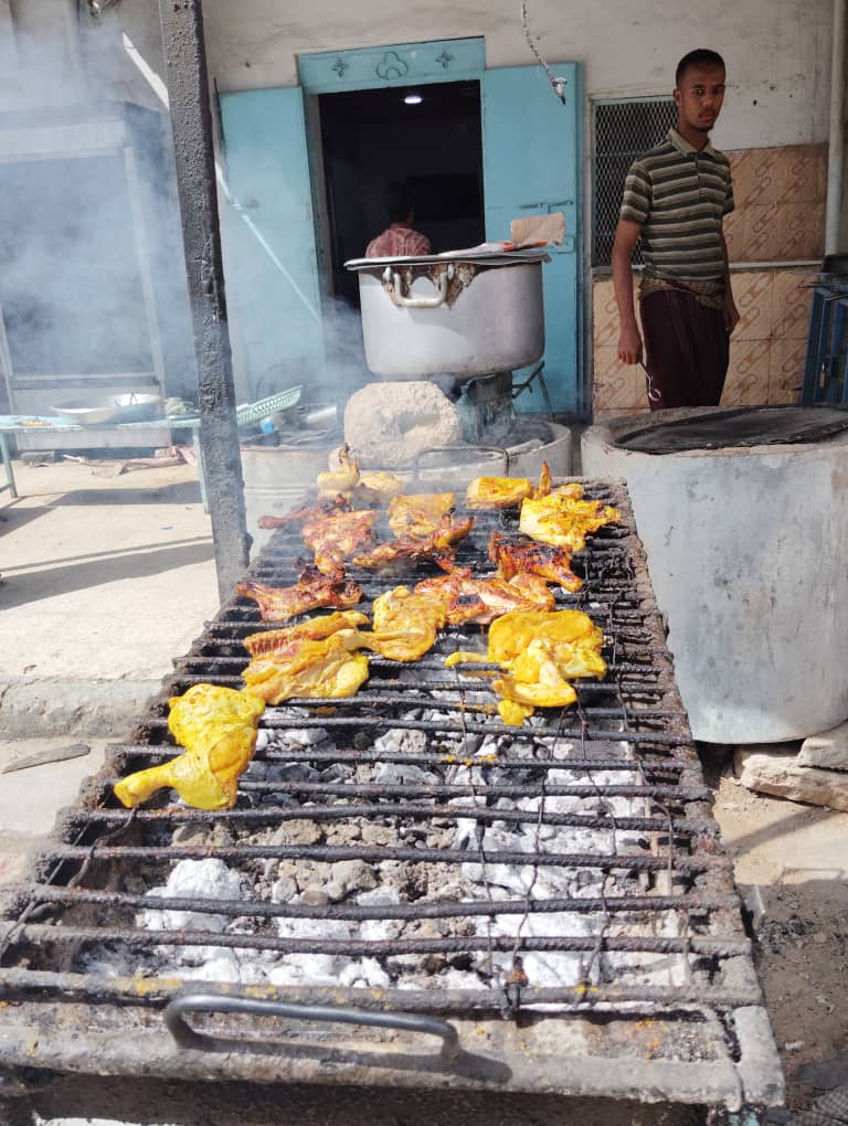 مطعم تريم في القطن.. مبادرة إنسانية تُجسد روح العيد وخدمة المجتمع (تقرير خاص) مطعم تريم في القطن.. مبادرة إنسانية تُجسد روح العيد وخدمة المجتمع (تقرير خاص)