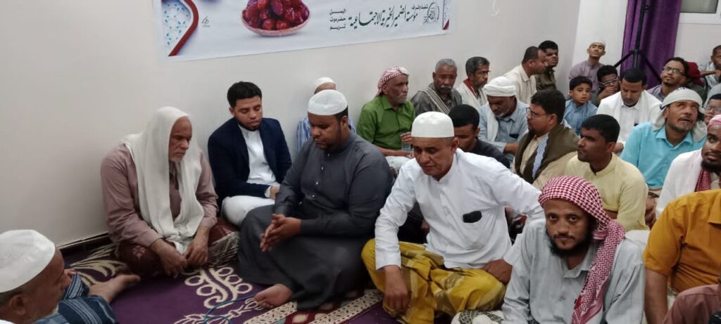 بتمويل مؤسسة الضمير الخيرية.. جمعية "بصائر" تُقيم إفطار صائمي "ست شوال" لأعضاء الجمعيتين بمكفوفي وادي حضرموت بتمويل مؤسسة الضمير الخيرية.. جمعية "بصائر" تُقيم إفطار صائمي "ست شوال" لأعضاء الجمعيتين بمكفوفي وادي حضرموت