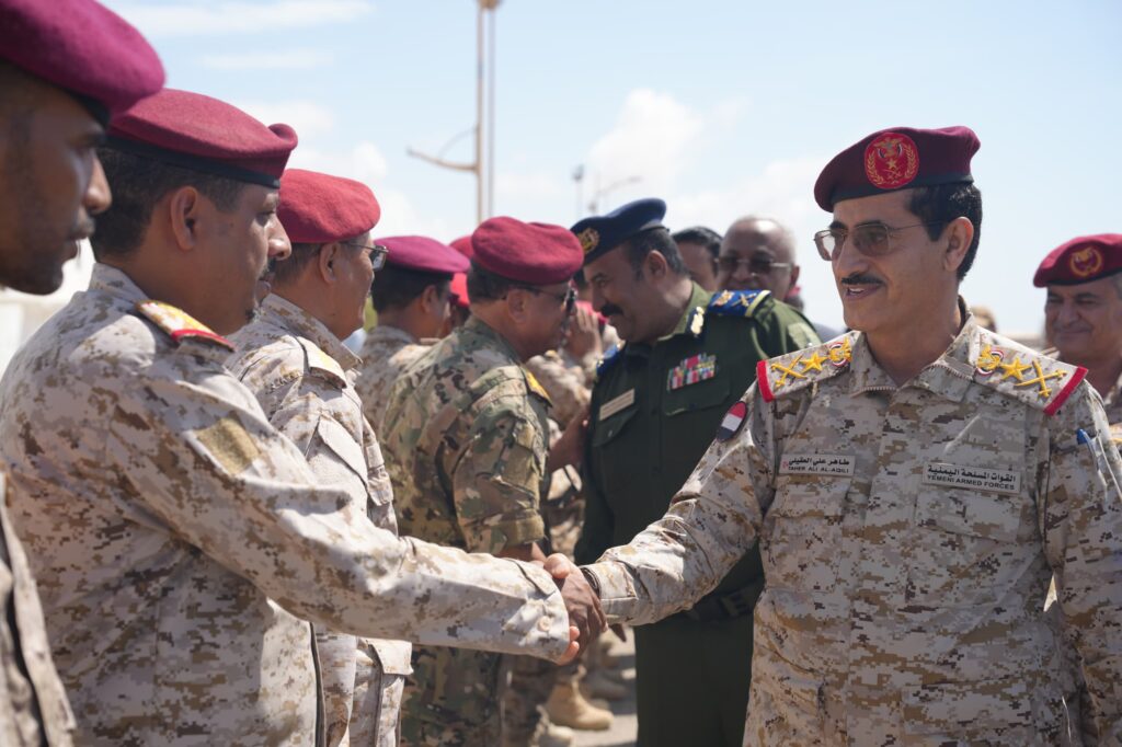 عضو مجلس القيادة محافظ حضرموت يستقبل وفدًا حكوميًا رفيعًا في المكلا عضو مجلس القيادة محافظ حضرموت يستقبل وفدًا حكوميًا رفيعًا في المكلا