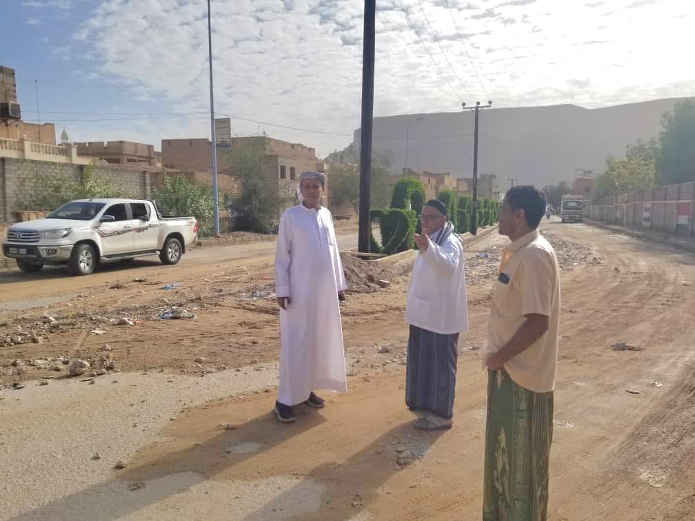 مدير عام سيئون يطلع ميدانيا على أضرار الأمطار والسيول بعدد من مناطق المديرية ويوجه بسرعة المعالجة. مدير عام سيئون يطلع ميدانيا على أضرار الأمطار والسيول بعدد من مناطق المديرية ويوجه بسرعة المعالجة.