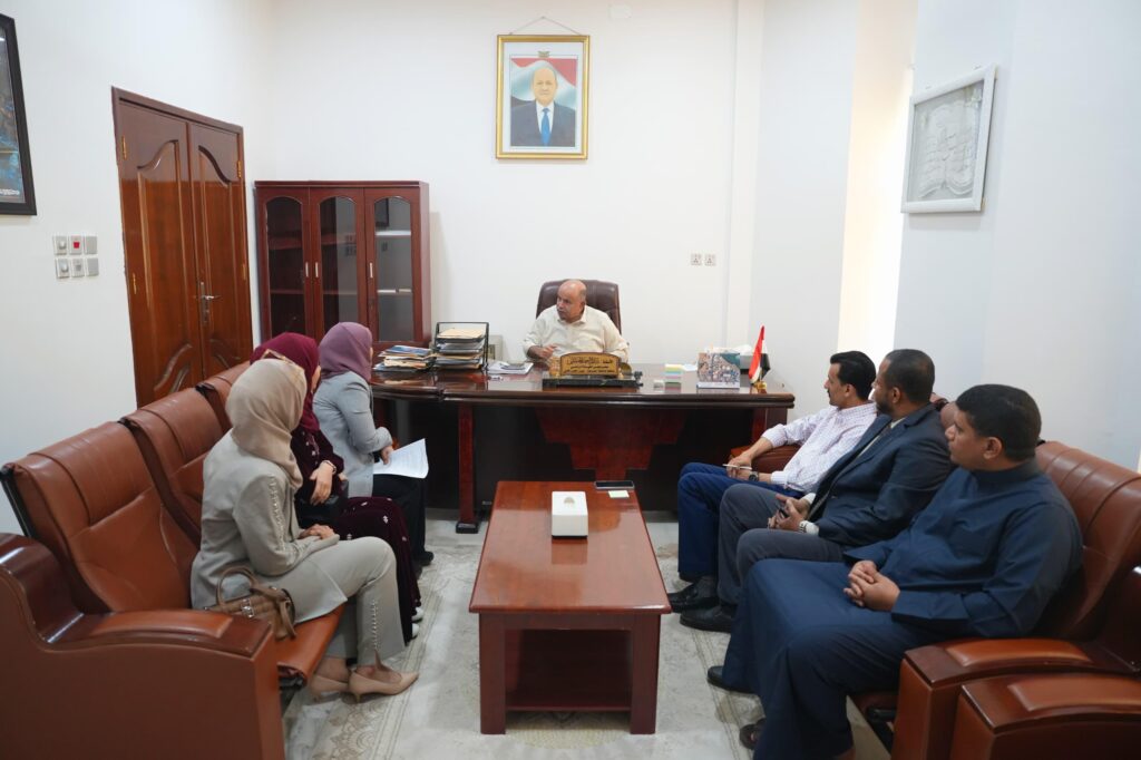 الخنبشي يناقش مع وزير الشؤون القانونية تعزيز العمل القانوني والدفاع عن قضايا الدولة الخنبشي يناقش مع وزير الشؤون القانونية تعزيز العمل القانوني والدفاع عن قضايا الدولة