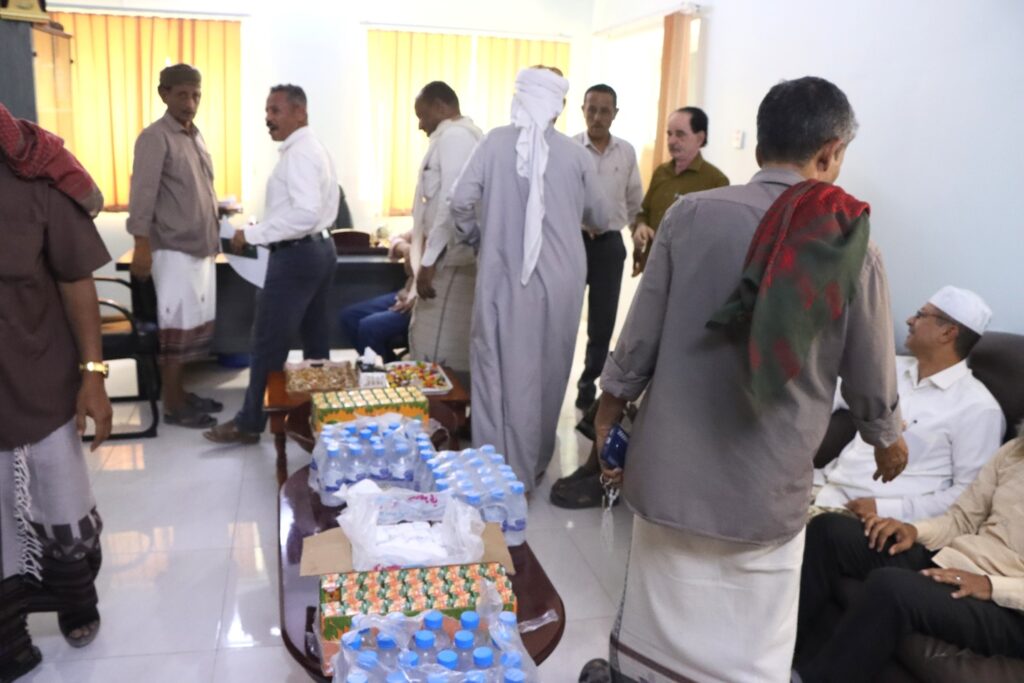 مكتب وزارة الصحة بحضرموت الوادي يقيم جلسة معاودة بعيد الفطر المبارك مكتب وزارة الصحة بحضرموت الوادي يقيم جلسة معاودة بعيد الفطر المبارك