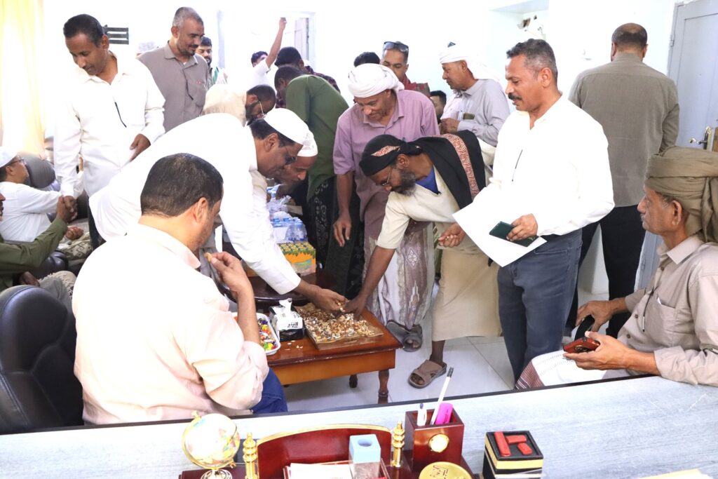 مكتب وزارة الصحة بحضرموت الوادي يقيم جلسة معاودة بعيد الفطر المبارك مكتب وزارة الصحة بحضرموت الوادي يقيم جلسة معاودة بعيد الفطر المبارك