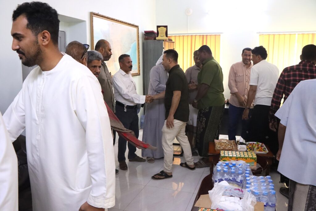 مكتب وزارة الصحة بحضرموت الوادي يقيم جلسة معاودة بعيد الفطر المبارك مكتب وزارة الصحة بحضرموت الوادي يقيم جلسة معاودة بعيد الفطر المبارك