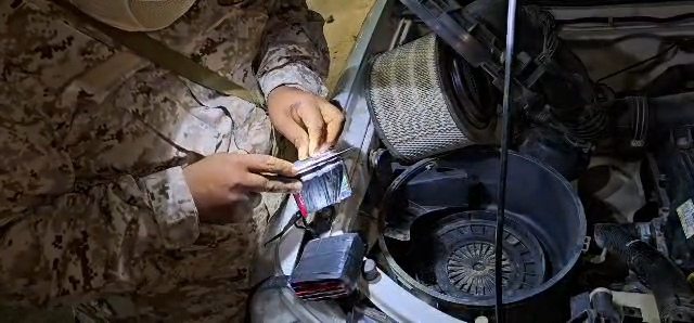 شاهد بالصور .. كتيبة أمن وحماية منفذ الوديعة تُحبط محاولة تهريب 450 قرص من حبوب "بريجابالين" المخدر شاهد بالصور .. كتيبة أمن وحماية منفذ الوديعة تُحبط محاولة تهريب 450 قرص من حبوب "بريجابالين" المخدر