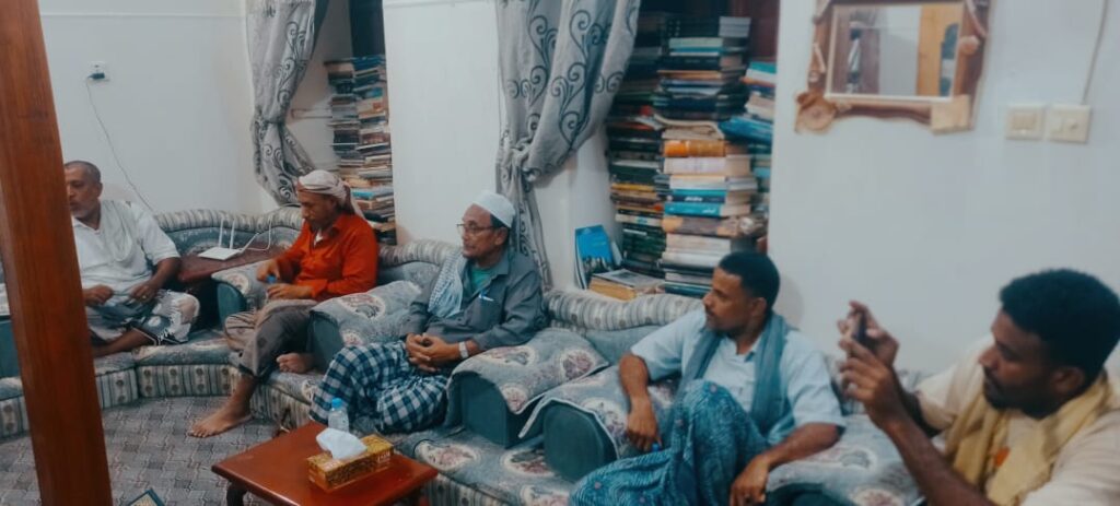 إدارة الأهلي بشبام تزور الصحفي علوي بن سميط إدارة الأهلي بشبام تزور الصحفي علوي بن سميط