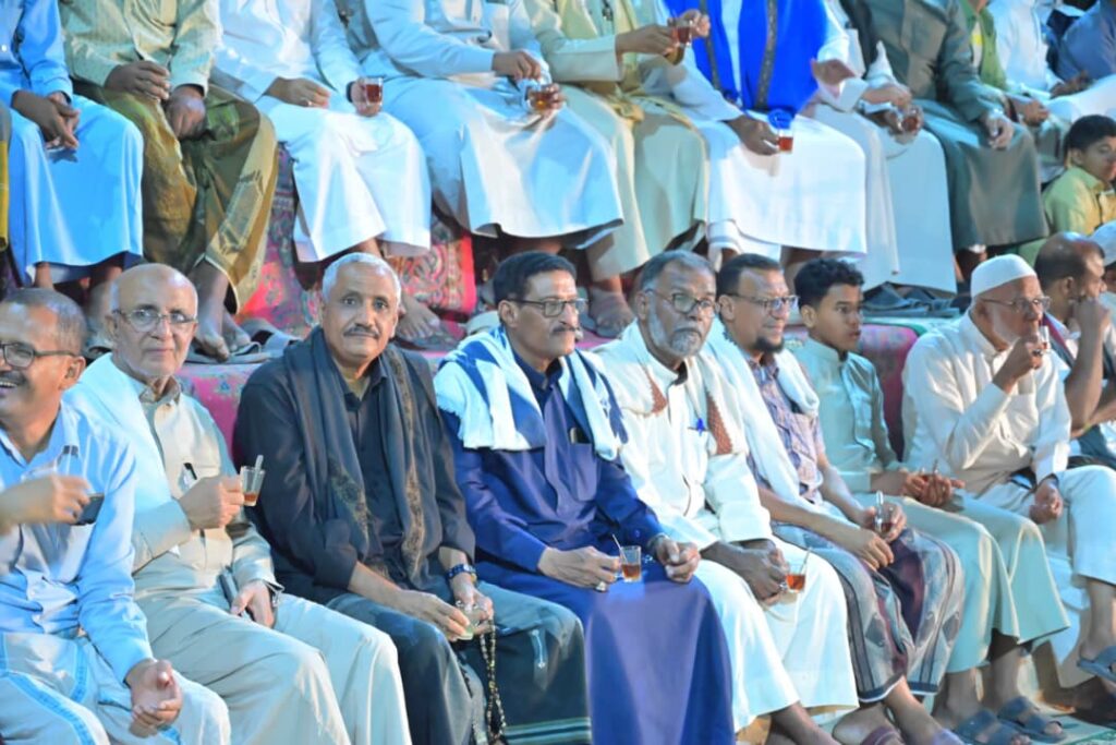 ليلة الفرح الأخضر في تريم: تحالف المحيضرة يحتفي بأبطال الطائرة في مهرجان جماهيري استثنائي "صور" ليلة الفرح الأخضر في تريم: تحالف المحيضرة يحتفي بأبطال الطائرة في مهرجان جماهيري استثنائي "صور"