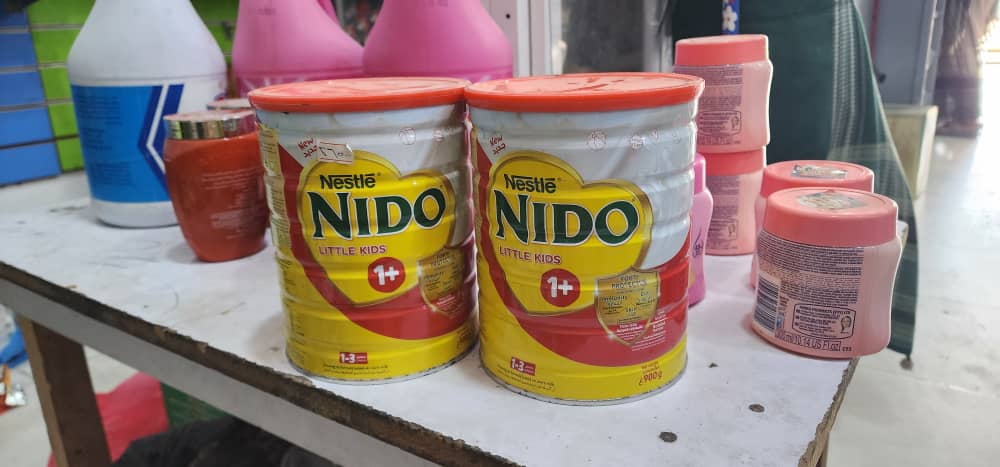 نزولات ميدانية مكثفة لمكتب الصناعة والتجارة بمدينة الشحر وضبط مواد منتهية الصلاحية. نزولات ميدانية مكثفة لمكتب الصناعة والتجارة بمدينة الشحر وضبط مواد منتهية الصلاحية.