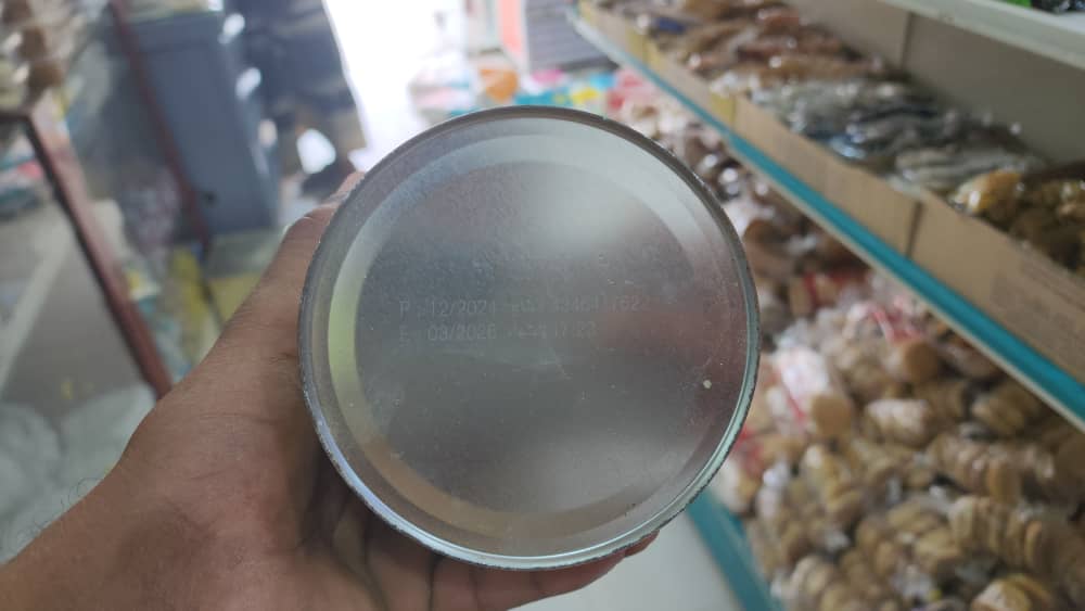 نزولات ميدانية مكثفة لمكتب الصناعة والتجارة بمدينة الشحر وضبط مواد منتهية الصلاحية. نزولات ميدانية مكثفة لمكتب الصناعة والتجارة بمدينة الشحر وضبط مواد منتهية الصلاحية.