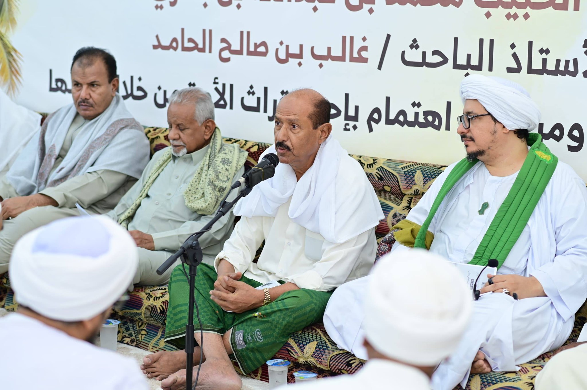 الوكيل بارباع يشهد ندوة علمية حول الأثر العلمي والأدبي للراحل صالح بن علي الحامد الوكيل بارباع يشهد ندوة علمية حول الأثر العلمي والأدبي للراحل صالح بن علي الحامد