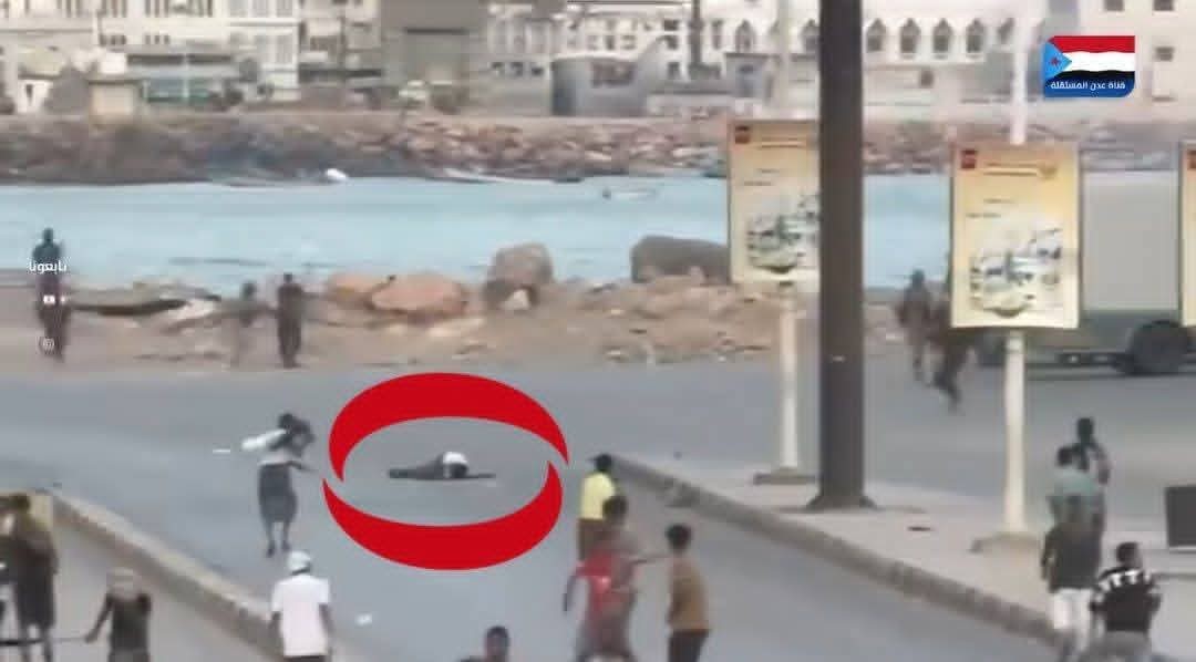 سقوط شهيدين وعدد من الجرحى جراء اعتداء قوات سلطات الأمر الواقع المدعومة سعوديًا على متظاهرين في المكلا سقوط شهيدين وعدد من الجرحى جراء اعتداء قوات سلطات الأمر الواقع المدعومة سعوديًا على متظاهرين في المكلا