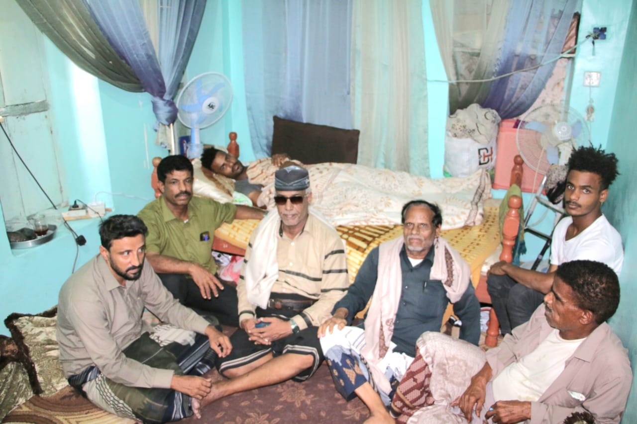 وفد من انتقالي حضرموت يطمئن على جرحى اعتداء قوات سلطات الأمر الواقع على تظاهرة المكلا وفد من انتقالي حضرموت يطمئن على جرحى اعتداء قوات سلطات الأمر الواقع على تظاهرة المكلا