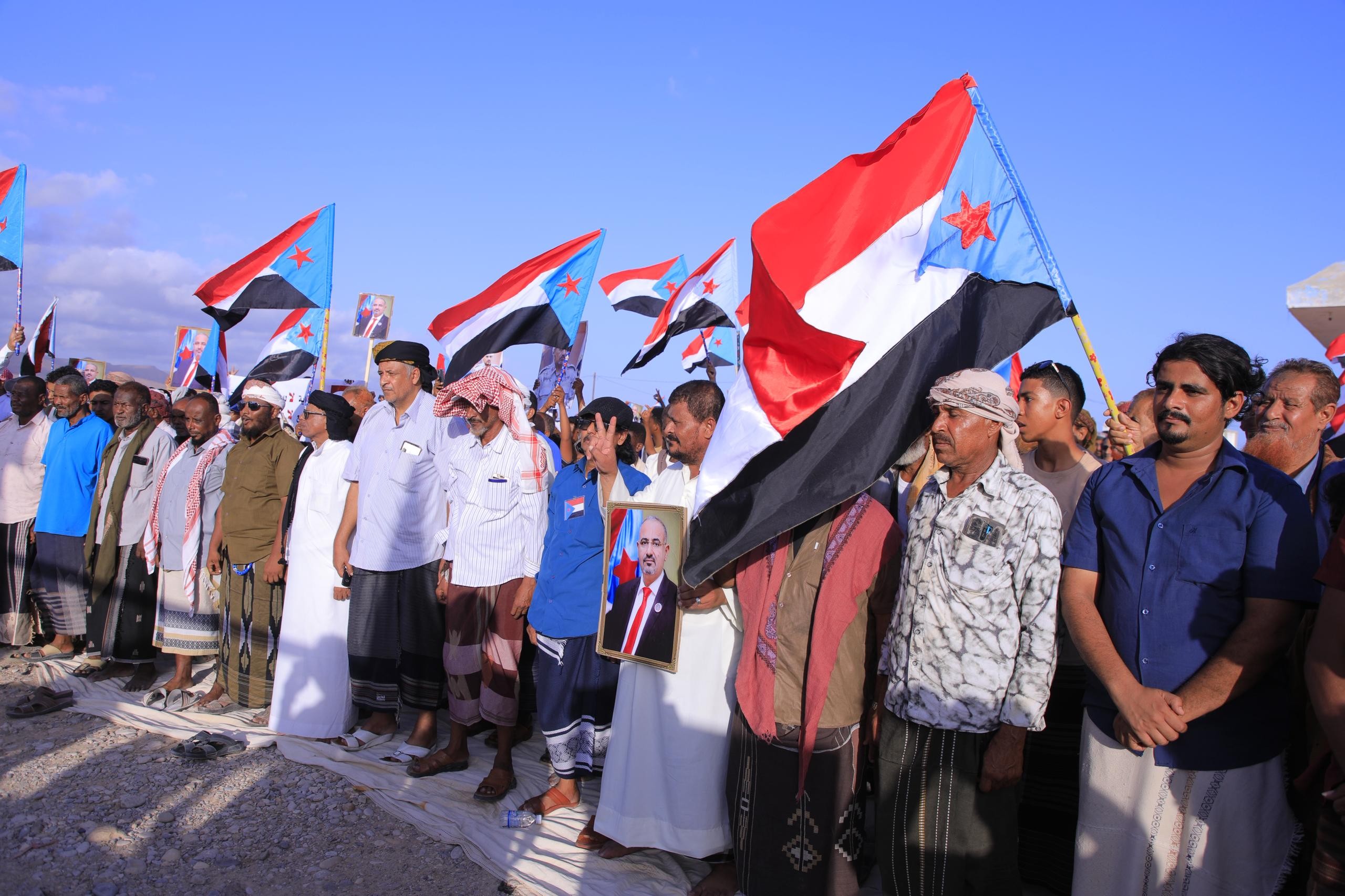 استجابة لدعوة المجلس الانتقالي.. وقفة احتجاجية في المهرة تضامنًا مع أبناء حضرموت استجابة لدعوة المجلس الانتقالي.. وقفة احتجاجية في المهرة تضامنًا مع أبناء حضرموت