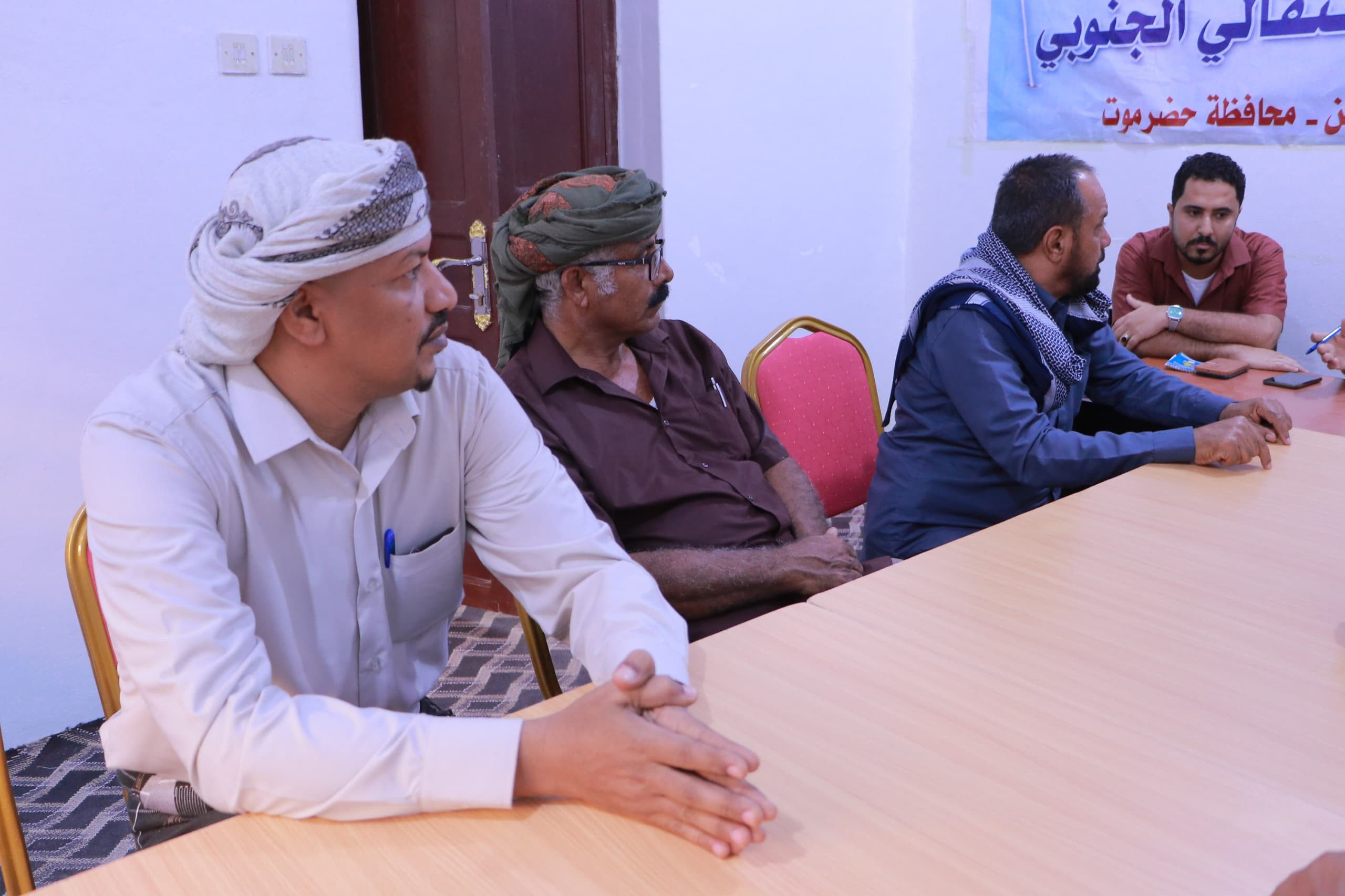 تنفيذية انتقالي القطن تعقد اجتماعها الدوري وتؤكد ثباتها خلف القيادة الجنوبية تنفيذية انتقالي القطن تعقد اجتماعها الدوري وتؤكد ثباتها خلف القيادة الجنوبية